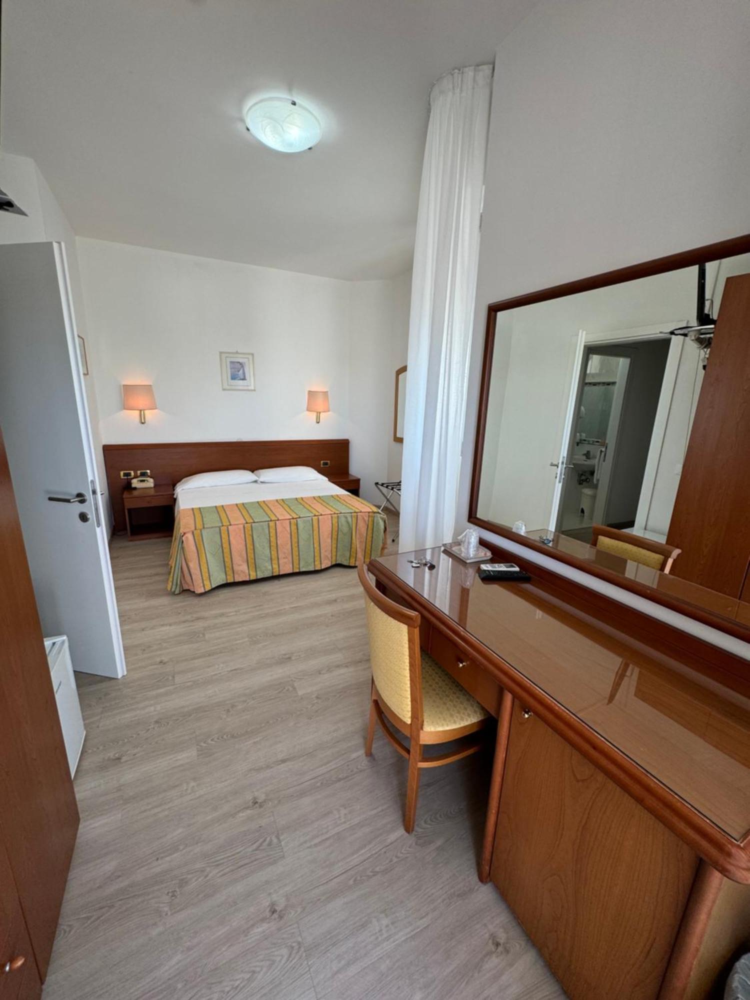 Hotel San Francisco ลินญาโน ซับเบียโดโร ภายนอก รูปภาพ